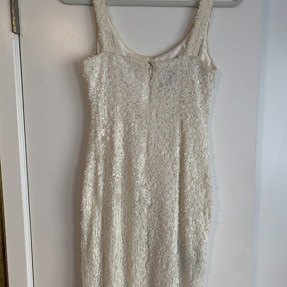 White - Picture 3 of 3